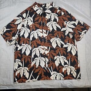 H&M Men's XXL Tropical Hawaiian Camp Shirt  Relaxed resort-style button-front